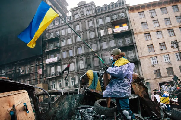 KIEV, UKRAINE - 26 janvier 2014 : Les manifestants d'Euromaidan se reposent et — Photo