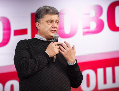 elec Ukrayna Cumhurbaşkanı adayı petro poroshenko konuşuyor