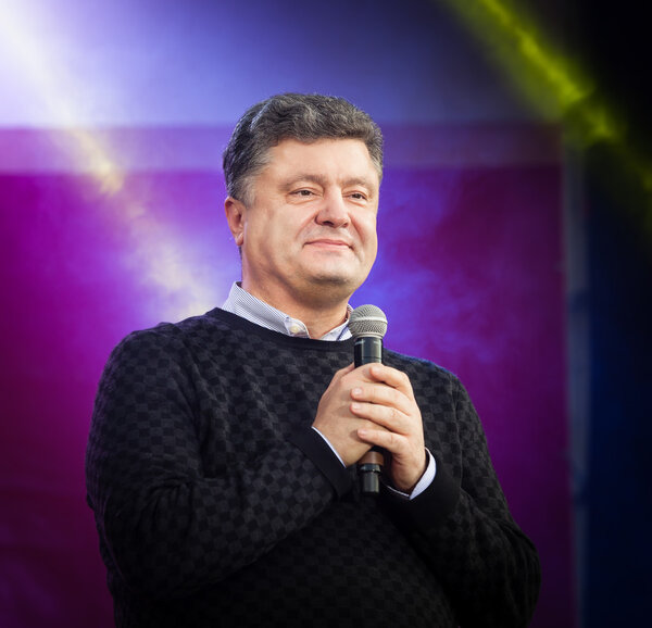 Ukrainian presidential candidate Petro Poroshenko speaks at elec