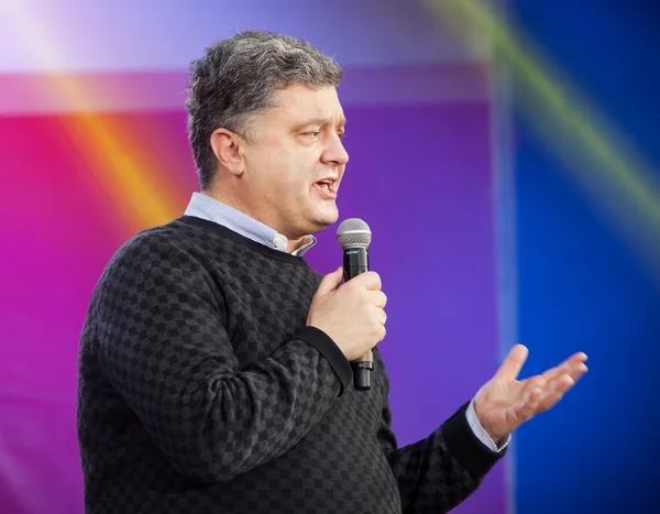 Ukrajinská prezidentský kandidát petro poroshenko mluví v elek — Stock fotografie