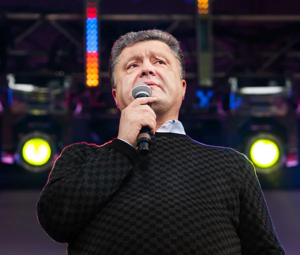 Oekraïense presidentskandidaat petro poroshenko spreekt op elec — Stockfoto
