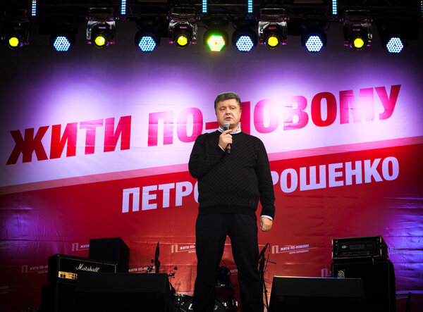 Ukrainian presidential candidate Petro Poroshenko speaks at elec