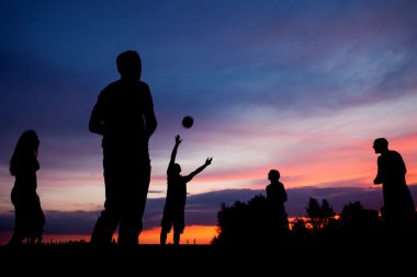 Voleybol günbatımı üzerinde