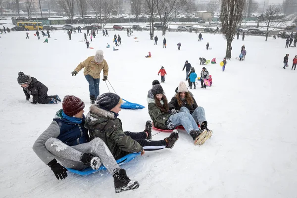 Kyiv Ukraine Jan 2021 Outdoor Winter Fun Children Sledding Snowboarding — Stock Photo, Image