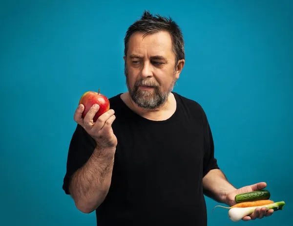 Estilo Vida Saudável Vegetarianismo Homem Meia Idade Uma Camiseta Preta — Fotografia de Stock