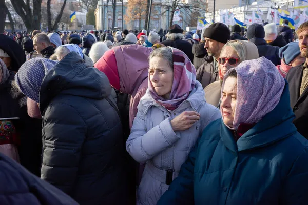 Kyiv Ukraine Listopada 2021 Kilkaset Osób Protestuje Przeciwko Ograniczeniom Dotyczącym — Zdjęcie stockowe