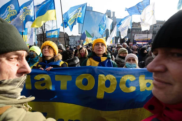 KYIV, UKRAINE - 19 Ocak 2022: Ukrayna 'nın beşinci başkanı Petro Poroshenko, Pechersk mahkemesinde düzmece bir vatan hainliği davasında bir ölçü seçtikten sonra