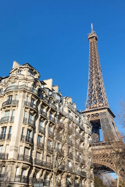 Tour Eiffel Bâtiments Résidentiels Typiques Premier Plan Tour Eiffel Est — Photo