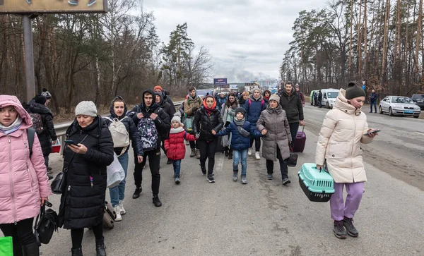 Kyiv Ukraina Marzec 2022 Wojna Rosji Ukrainą Kobiety Starcy Dzieci — Zdjęcie stockowe