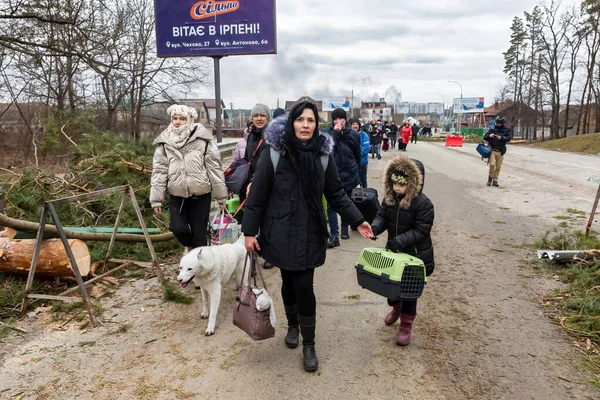 Киев Украина Мар 2022 Война России Против Украины Женщин Стариков — стоковое фото