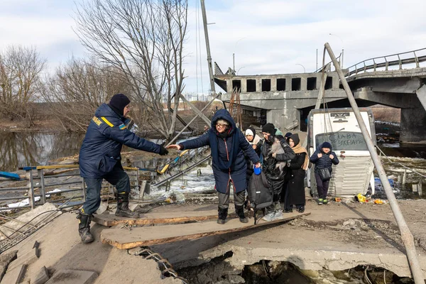 Ирпин Украина Март 2022 Война Украине Тысячи Жителей Ирпина Вынуждены — стоковое фото