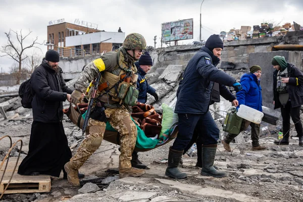 Irpin Ucrânia Março 2022 Guerra Ucrânia Milhares Residentes Irpin Têm — Fotografia de Stock