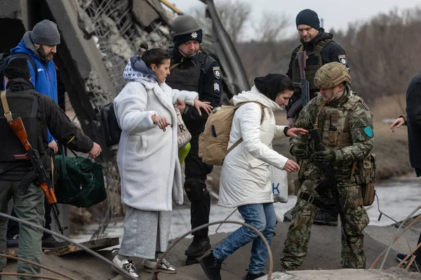 Irpin Ukraine Maart 2022 Oorlog Oekraïne Duizenden Inwoners Van Irpin — Stockfoto