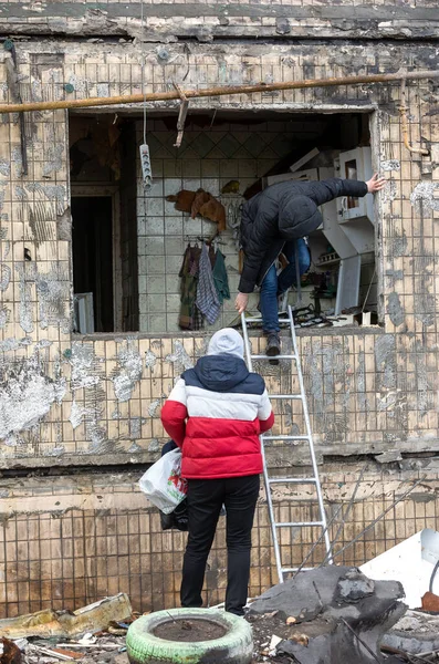 Kyiv Ukraine Mar 2022年 乌克兰战争 在基辅的Obolon区 俄罗斯继续袭击乌克兰 被炮弹击中的住宅被完全摧毁 — 图库照片