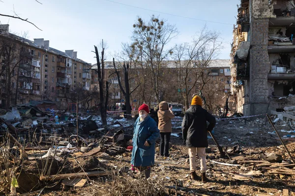 Kiew Ukraine Mar 2022 Krieg Der Ukraine Beschädigte Wohnhäuser Nach — Stockfoto