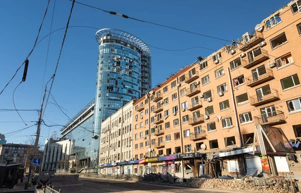 Kyiv Ucrania Mar 2022 Guerra Ucrania Edificio Residencial Dañado Por — Foto de Stock