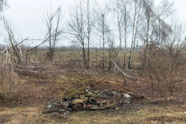 Kyiv Reg Ucrania Abril 2022 Coche Destruido Quemado Visto Una —  Fotos de Stock