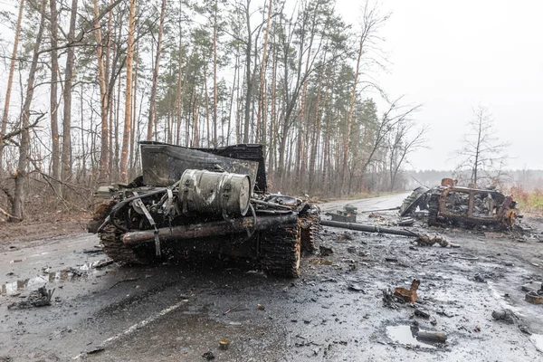 Dmitrivka Ucraina Apr 2022 Carri Armati Rotti Veicoli Combattimento Degli — Foto Stock