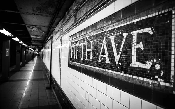 New York Abd Mayıs 2016 Manhattan Daki Beşinci Cadde Metro — Stok fotoğraf