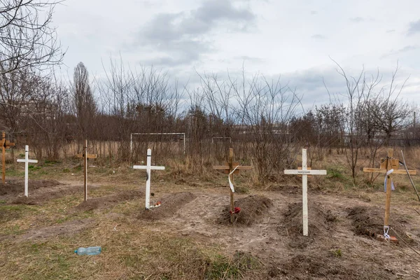 Bucha Ukraine Apr Blz 2022 Graven Met Lichamen Van Burgers — Stockfoto