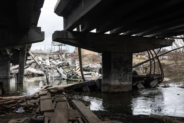 Irpin Ukraine April 2022 Разрушенный Мост Через Реку Ирпин Входа — стоковое фото