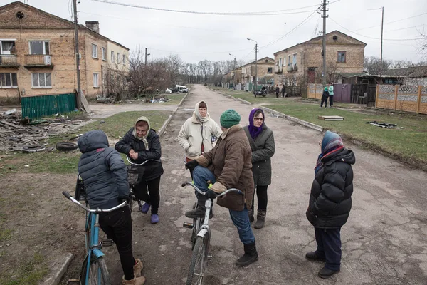 Chernihiv Reg Oekraïne Apr 2022 Een Groep Oudere Vrouwen Straat — Stockfoto
