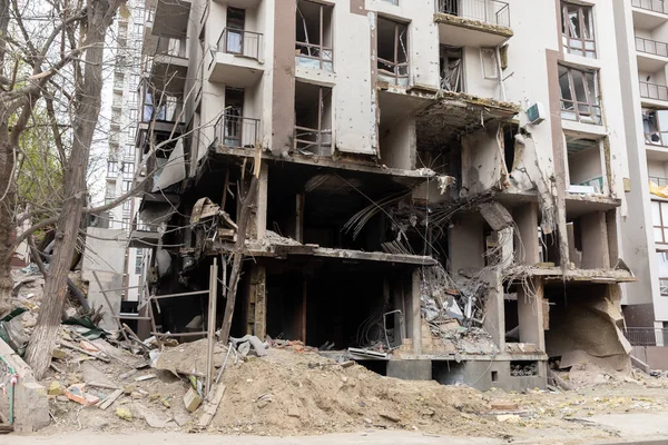 Kyiv Ukraine Apr 2022 War Ukraine Residential Building Kyiv Destroyed — ストック写真