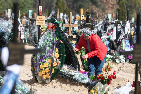 Irpin Ucraina Maggio 2022 Gran Numero Tombe Fresche Nel Cimitero — Foto Stock