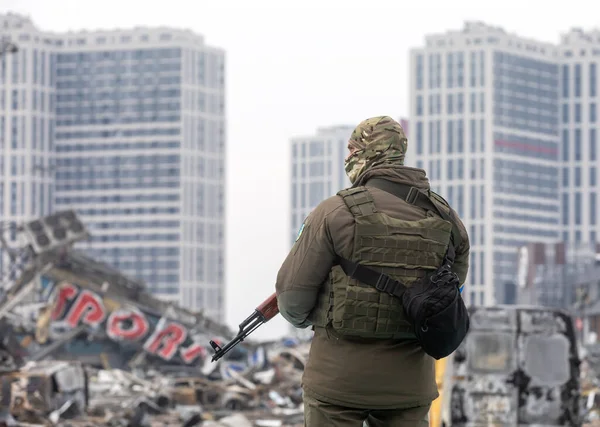 Kyiv Ukraine Mar 2022年 乌克兰战争 3月21日 俄罗斯在基辅发动袭击 摧毁了购物中心 据紧急救援部门称 至少有6人死亡 — 图库照片