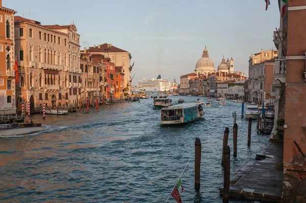 Wencja Włochy Wrz 2014 Kanał Grande Bazylika Santa Maria Della — Zdjęcie stockowe