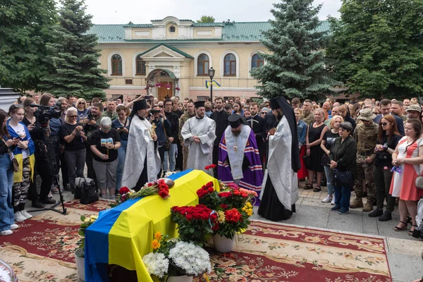 Kyiv Ucrania Junio 2022 Guerra Ucrania Funeral Ceremony Fallen Soldier —  Fotos de Stock