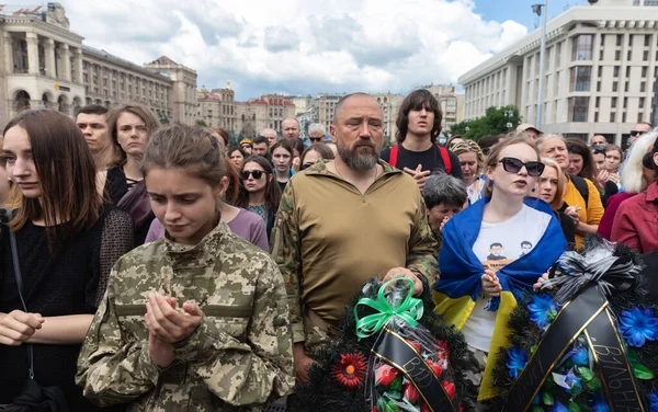 Kyiv Ukraine Jun 2022年 乌克兰战争 落伍士兵兼活跃分子罗曼 拉图什尼的葬礼仪式 Killed Izyum While — 图库照片