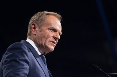 ROTTERDAM, NETHERLANDS - 31 Mayıs 2022: Eski Avrupa Konseyi Başkanı Donald Tusk Avrupa Halk Partisi genel başkanlığı görevinden ayrılacak. Muhalefet lideri olarak iç siyasete geri döndü