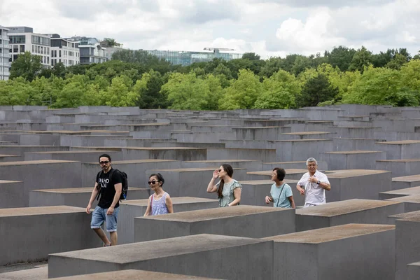 Berlin Germany Jun 2022 Group Japanese Tourists Concrete Slabs Holocaust —  Fotos de Stock