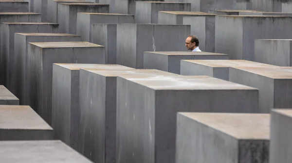 Berlin Germany Jun 2022 Jewish Man Visiting Holocaust Memorial Berlin — Fotografia de Stock