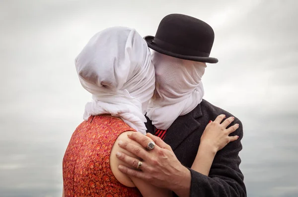 Faceless Portrait Man Kissing Woman White Fabrics Heads — Foto de Stock