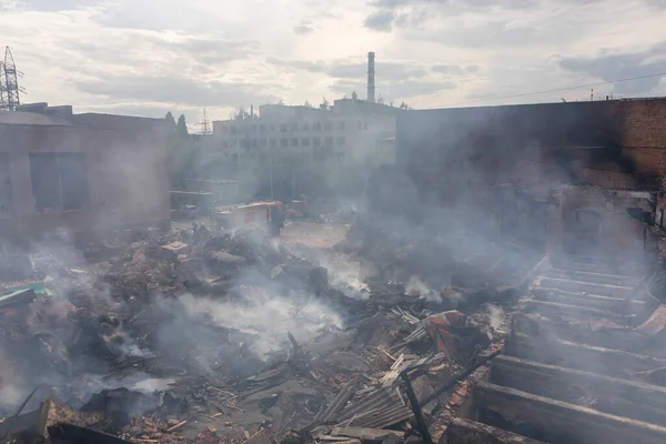 Kharkiv Ukraine Jul 2022 Smoldering Ruins Building Specialized School Missile — Stok fotoğraf