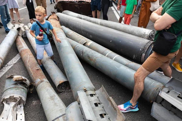 Kyiv Ukraine Aug 2022 Exhibition Destroyed Russian Equipment Being Organized — Stockfoto