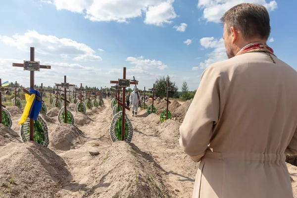 Bucha Ukraine Sep 2022 Burial Remains Unidentified Two Identified People — Fotografia de Stock
