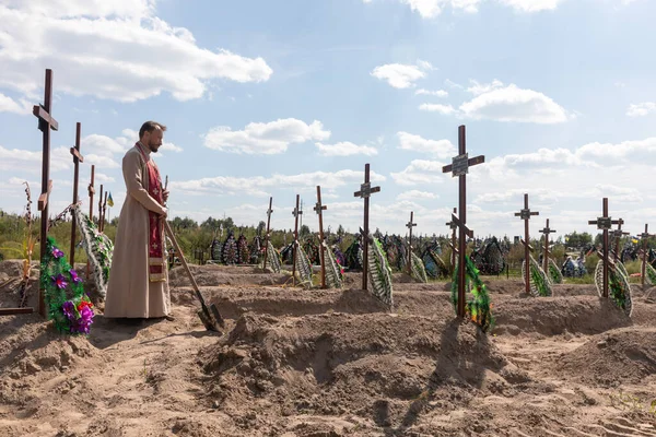 Bucha Ukraine Sep 2022 Burial Remains Unidentified Two Identified People — Stock Photo, Image