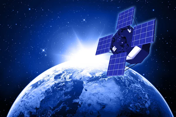 Blå planetjorden och satellit i rymden. — Stockfoto