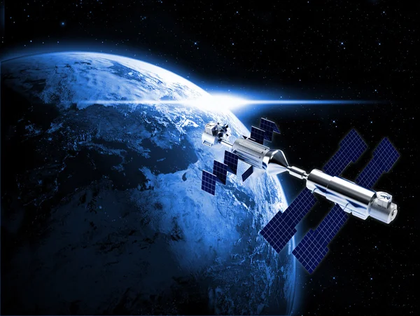 宇宙で衛星  — 無料ストックフォト