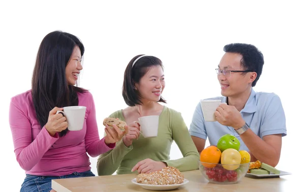 Asiatico famiglia pranzo — Foto Stock