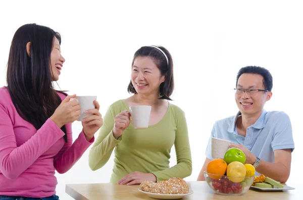 Asiatico famiglia pranzo — Foto Stock