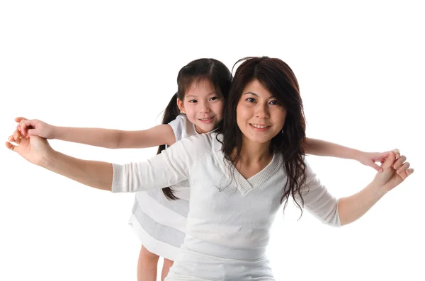 Asiática chica y madre con aislado blanco fondo — Foto de Stock