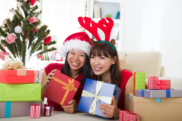 Aziatische vriend levensstijl kerst foto — Stockfoto
