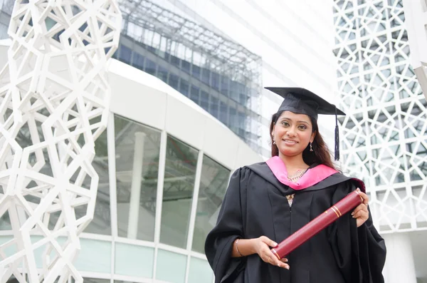 Indian female graduate — Stock Photo, Image