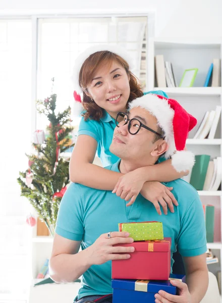 Asiática pareja estilo de vida celebración Navidad foto —  Fotos de Stock