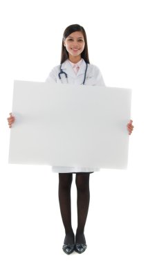 Asyalı Latin asıllı doktor kadın