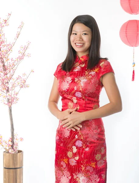Boldog kínai újév-ázsiai lány. Ázsiai lány csinál üdvözlés — Stock Fotó